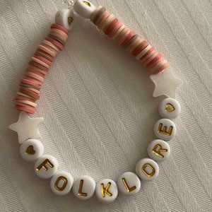 Taylor Swift-eras tour Friendship Bracelet Folklore